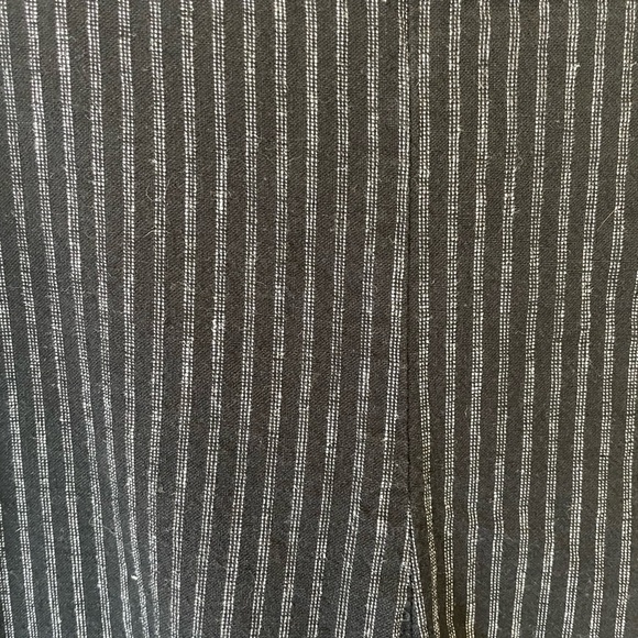 Sundance Black Striped Linen Pants Relaxed Size 6 Petite Side Buttons EUC - Picture 7 of 7